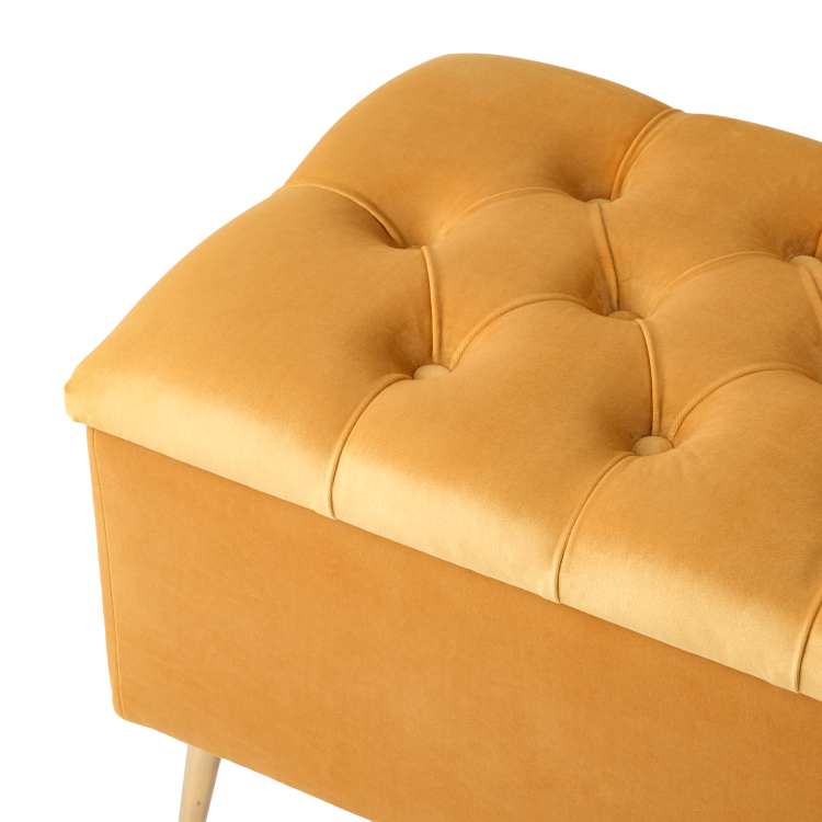 Ein Pouf mit Stauraum und Steppung, perfekt für moderne, farbenfrohe Innenräume