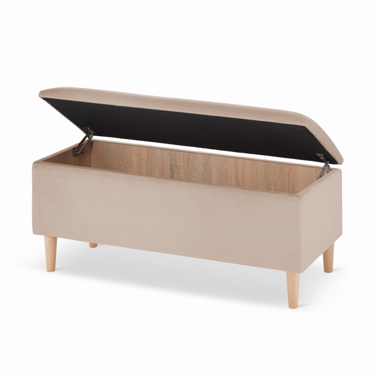 hoher Kofferraum mit Sitz