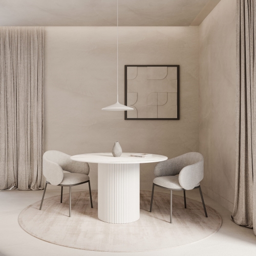 Moderner weißer Esstisch mit runder Platte und kannelierten Beinen, minimalistischer Stil