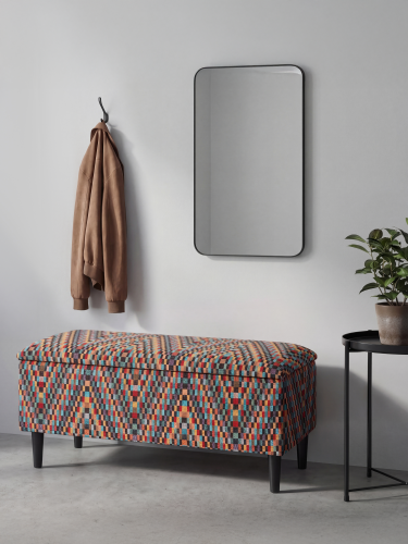 hoher Kofferraum mit Sitz