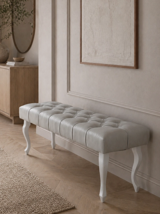 Graue, gesteppte Ledercouch im Chesterfield-Stil, für das Wohnzimmer oder den Flur