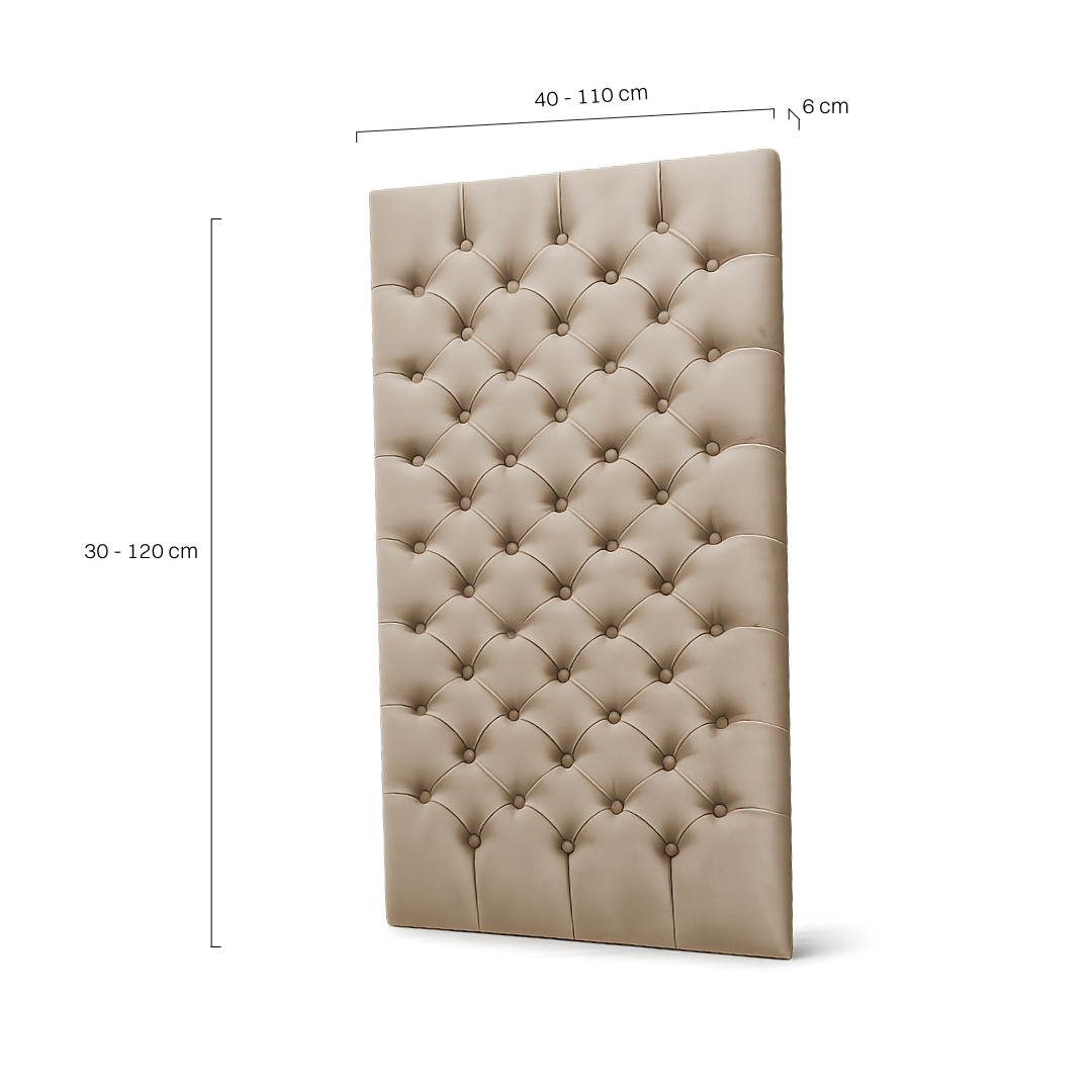 Eine elegante, gesteppte Wandverkleidung in der Farbe Latte – ein dezentes und modernes Design